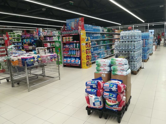 Istraživanje: Veliki trgovinski lanci dominiraju kupovinom u Srbiji Istraživanje: Veliki trgovinski lanci dominiraju kupovinom u Srbiji